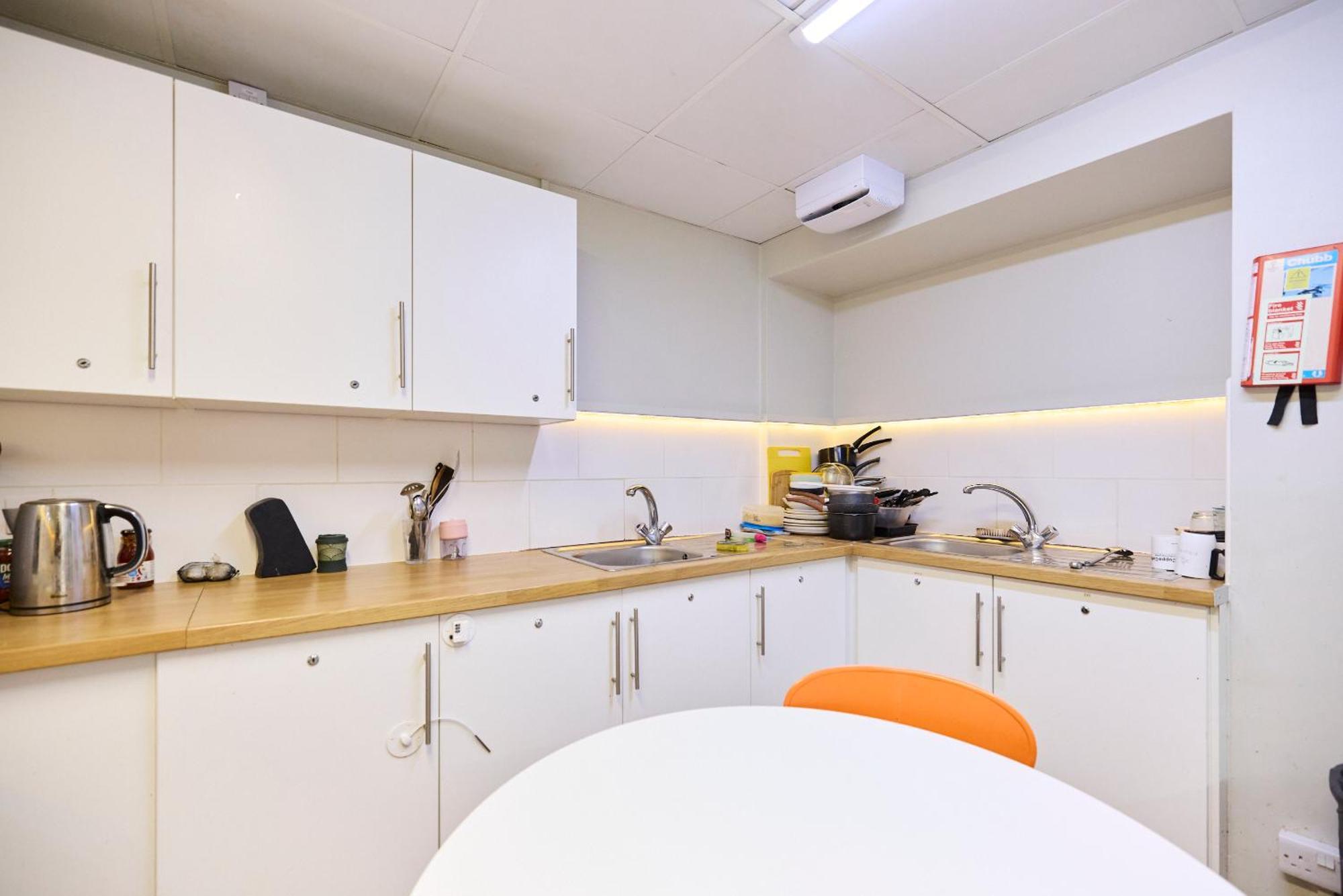 Louise House Hostel London Bagian luar foto